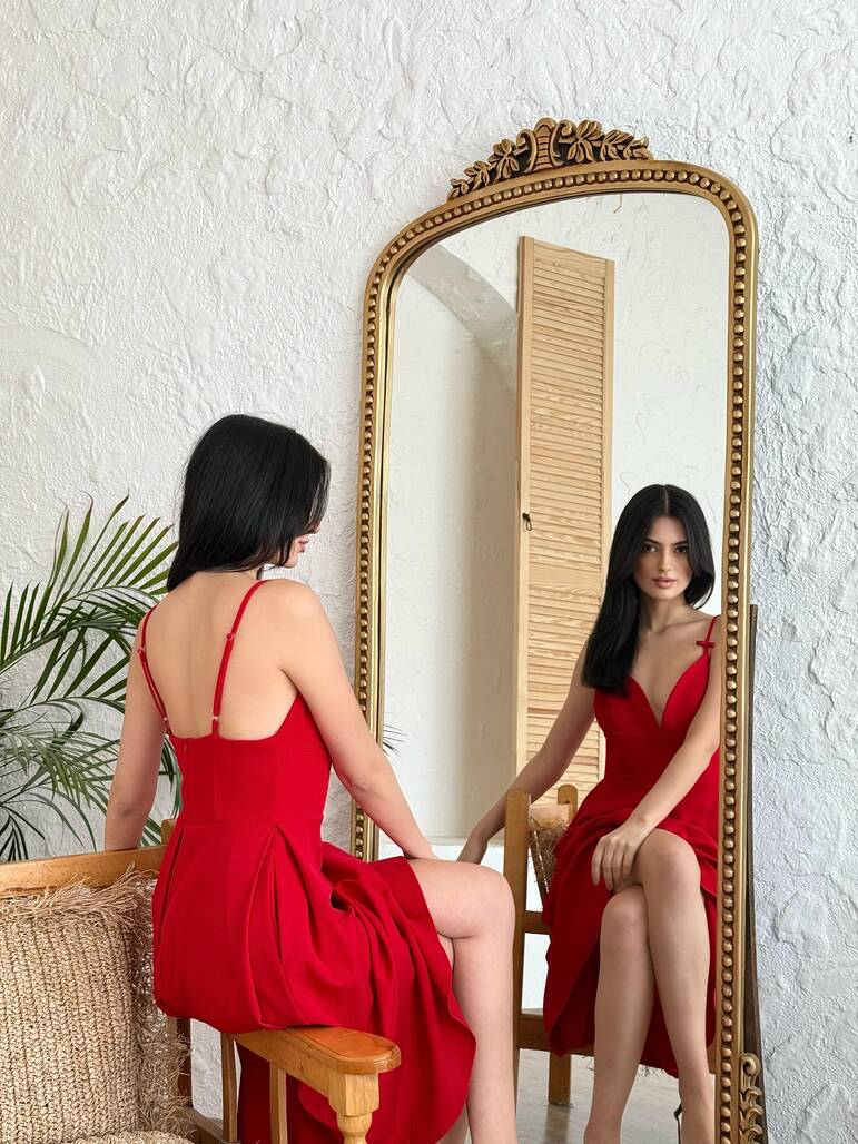 ASKILI MİDİ BOY KIRMIZI ELBİSE-1064